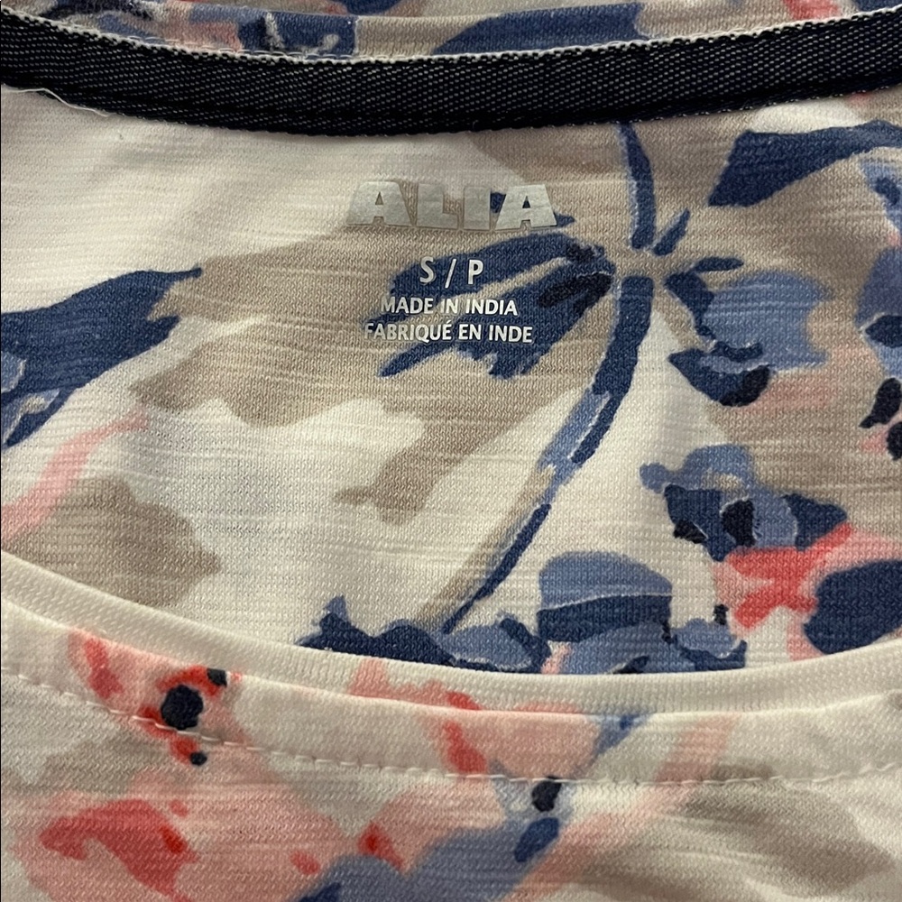 🍎Alia Floral Short Sleeve Top - Pink, Blue, White - Picture 8 of 9